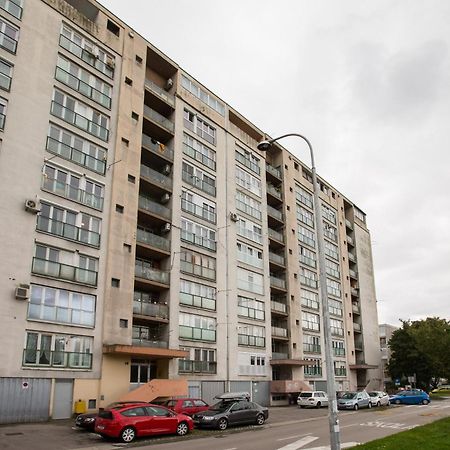 Apartman Kris Загреб Екстериор снимка